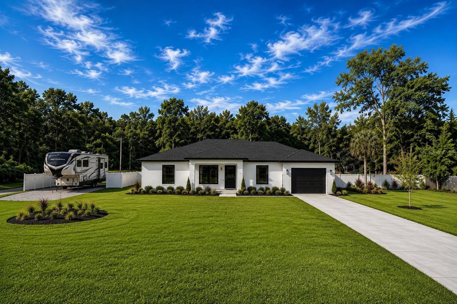 Single Family Residence in CHIEFLAND, FL - Daniel Dourado