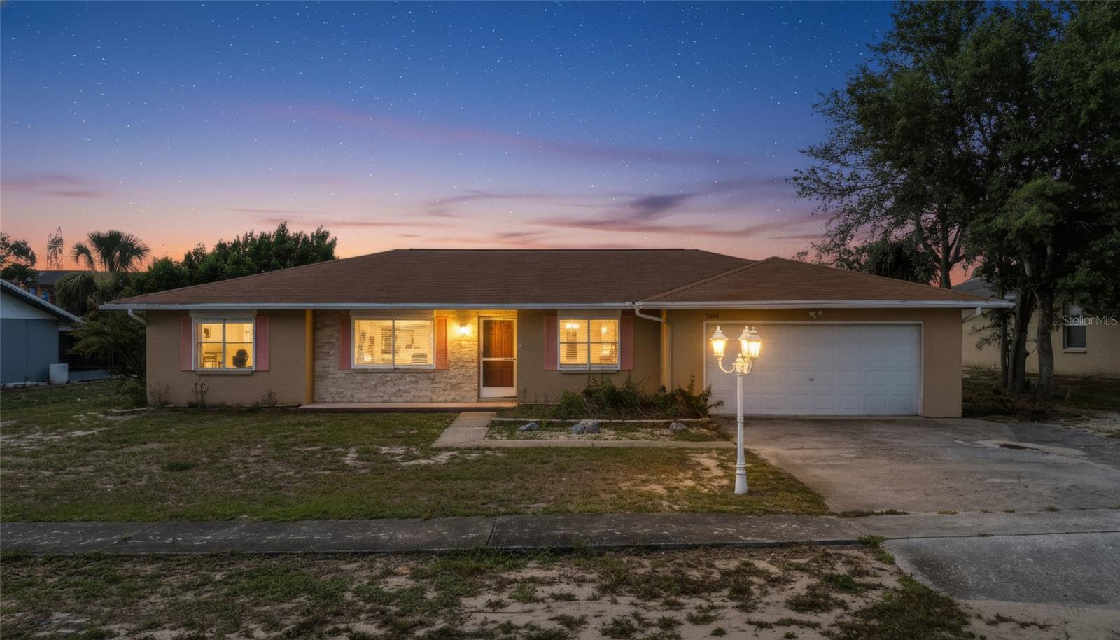 Single Family Residence em SPRING HILL, FL - Daniel Dourado