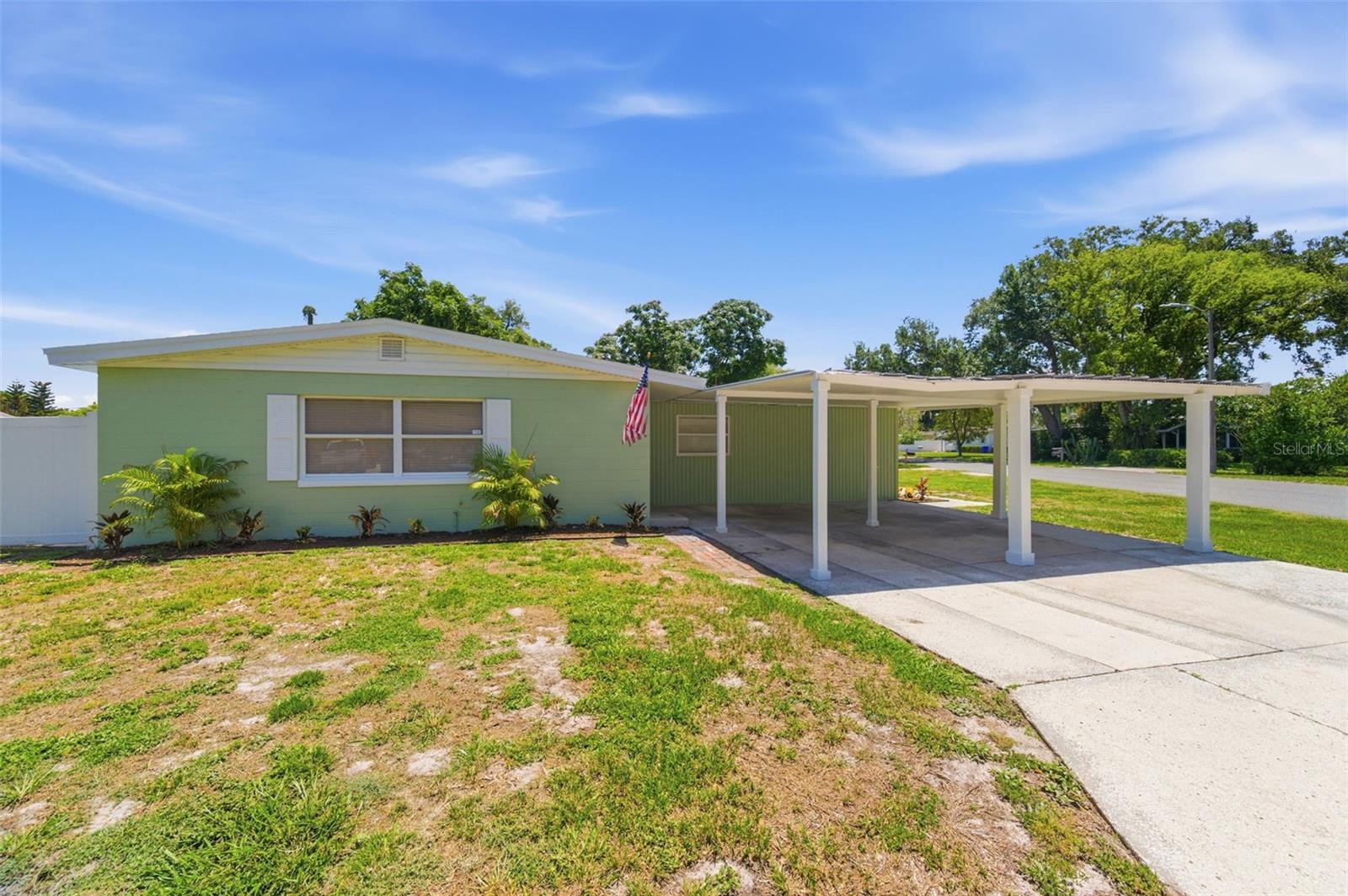 Single Family Residence in LAKELAND, FL - Daniel Dourado