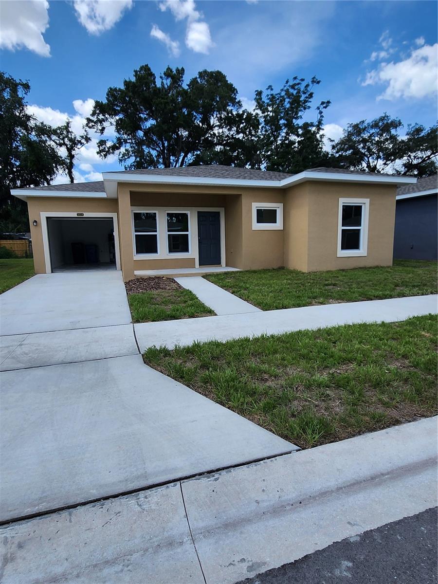 Single Family Residence in TAMPA, FL - Daniel Dourado