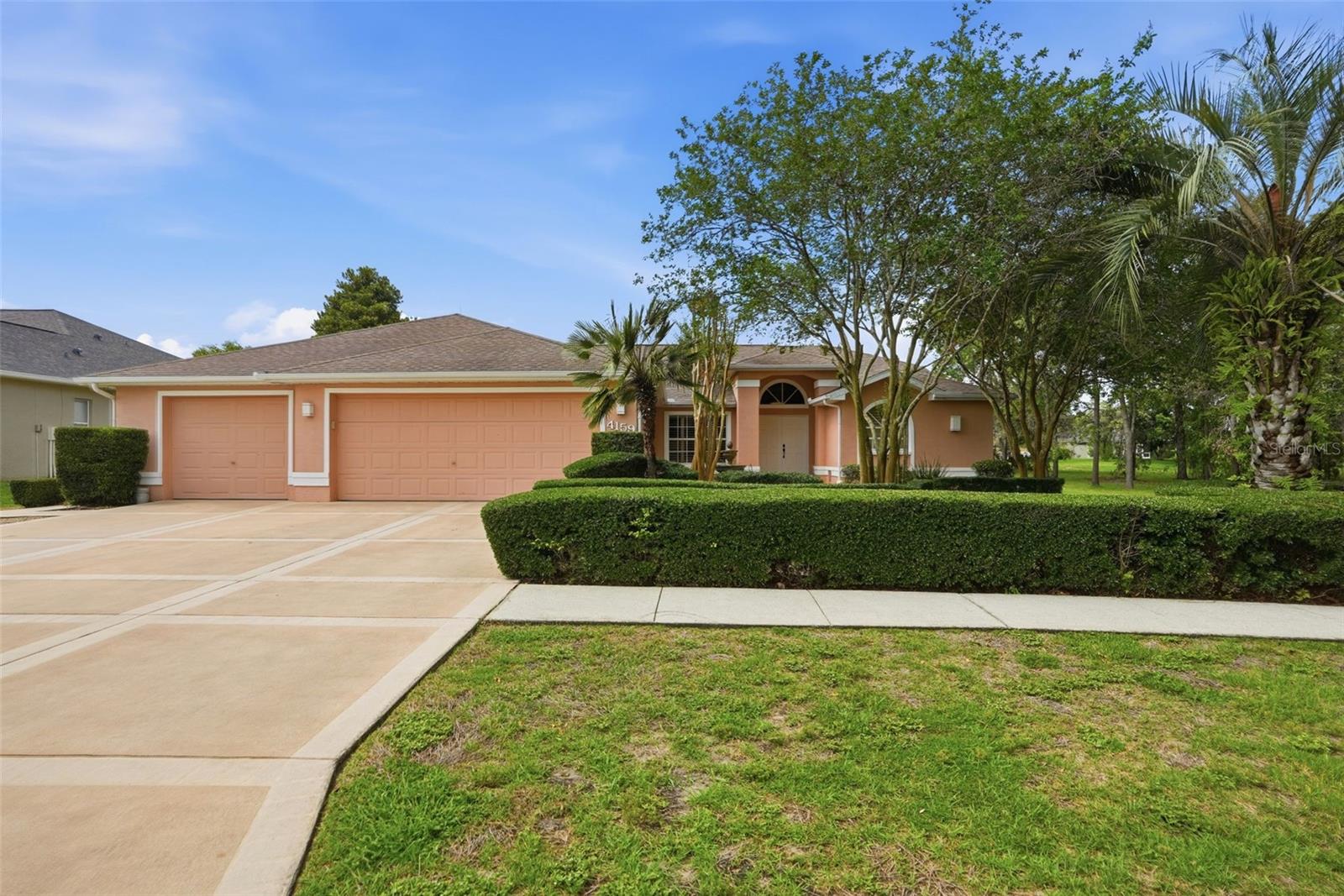 Single Family Residence em SPRING HILL, FL - Daniel Dourado