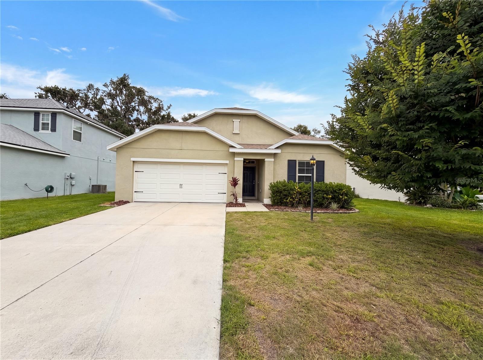 Single Family Residence in PALMETTO, FL - Daniel Dourado