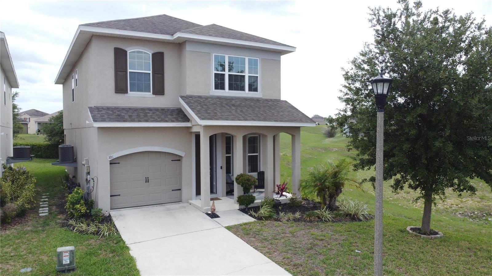 Single Family Residence in DAVENPORT, FL - Daniel Dourado