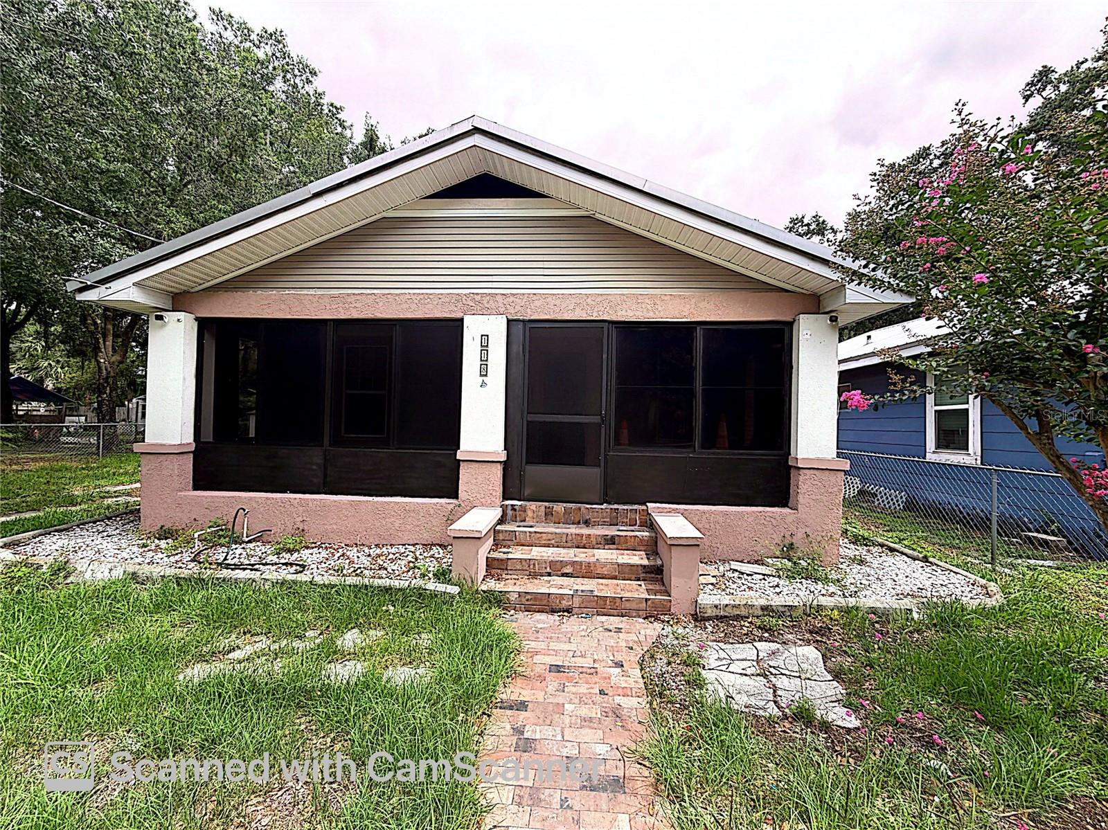 Single Family Residence in PLANT CITY, FL - Daniel Dourado