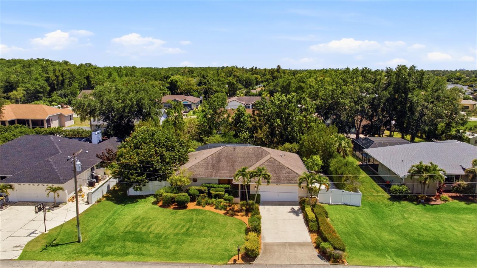 Single Family Residence in FORT MYERS, FL - Daniel Dourado