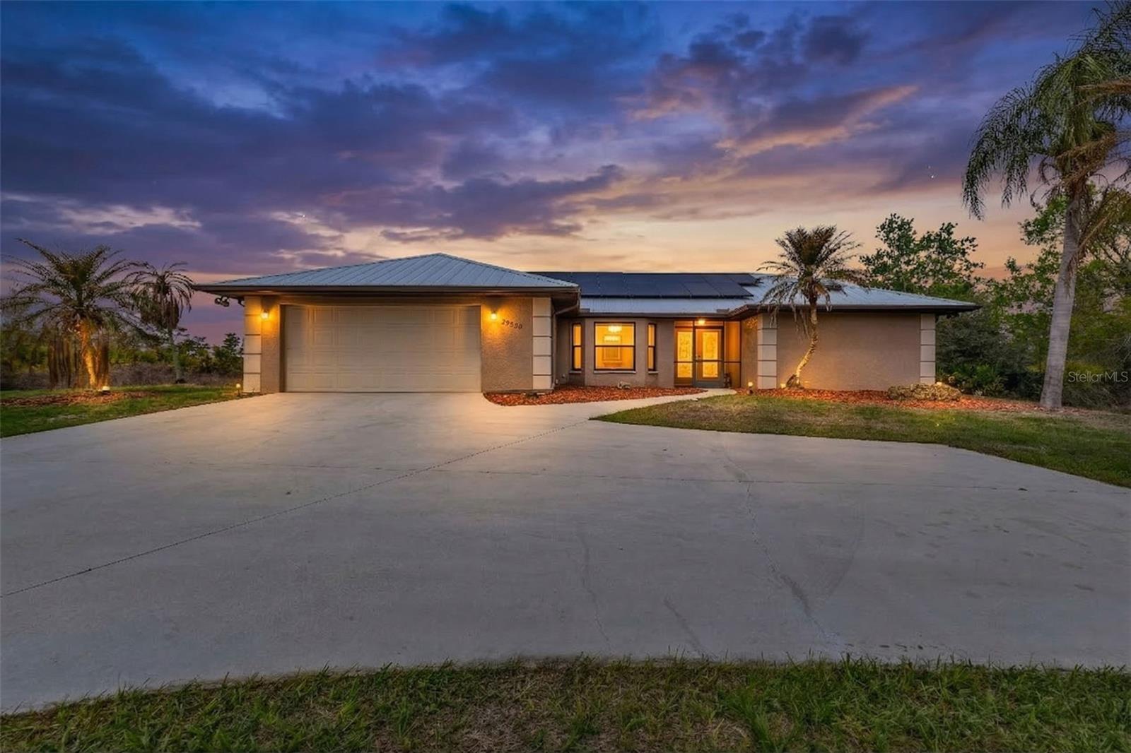 Single Family Residence in PUNTA GORDA, FL - Daniel Dourado