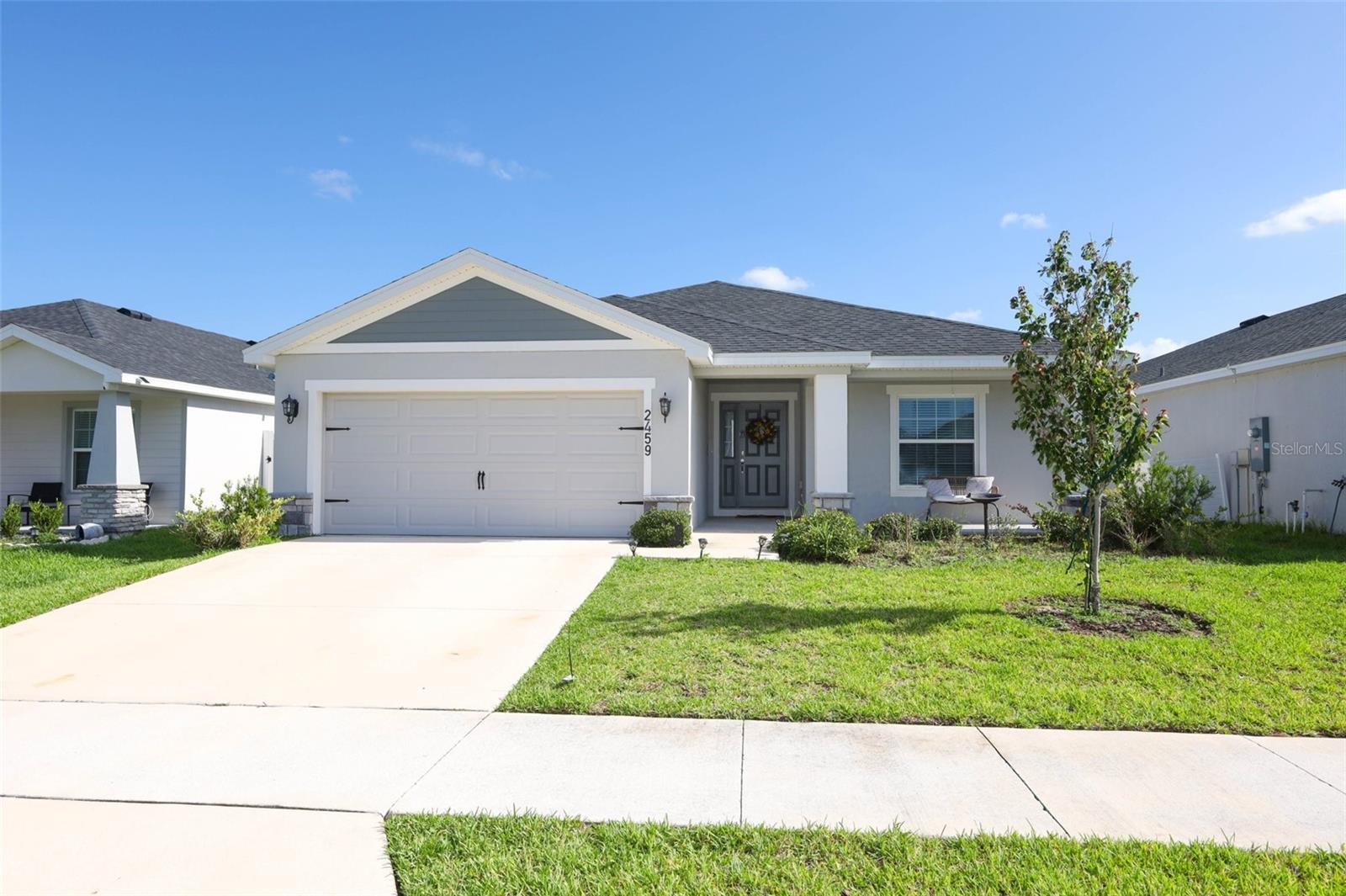 Single Family Residence in DAVENPORT, FL - Daniel Dourado