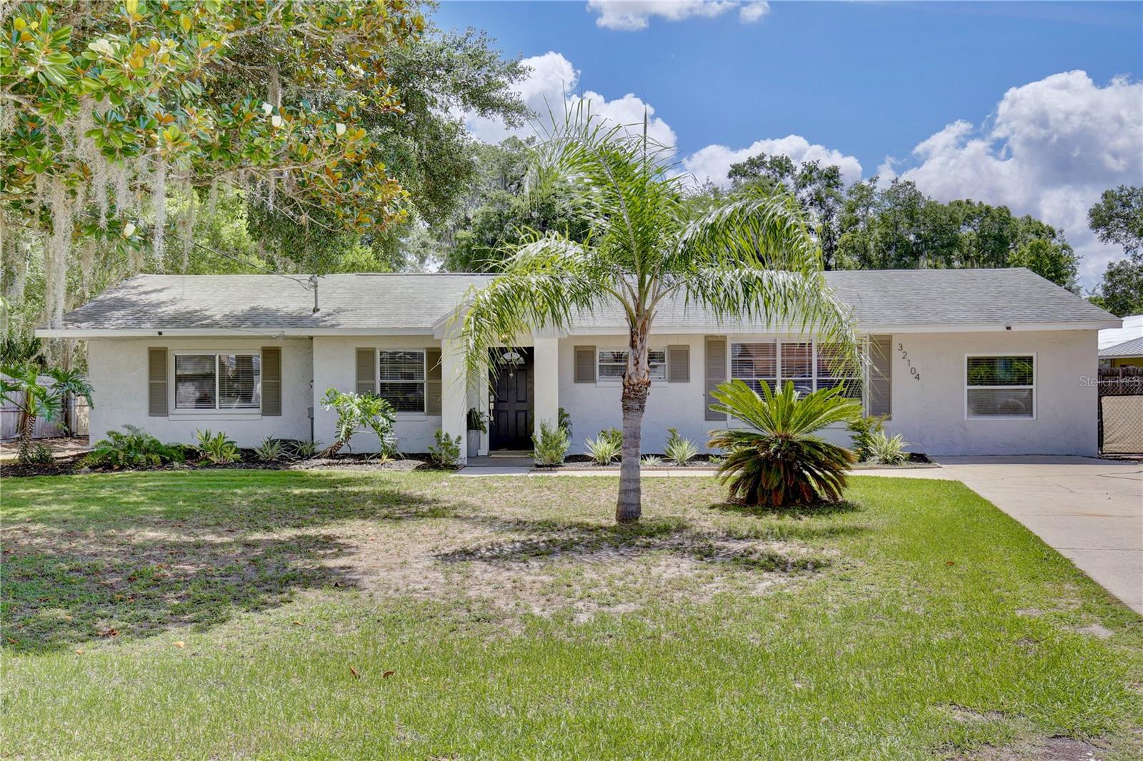 Single Family Residence in TAVARES, FL - Daniel Dourado