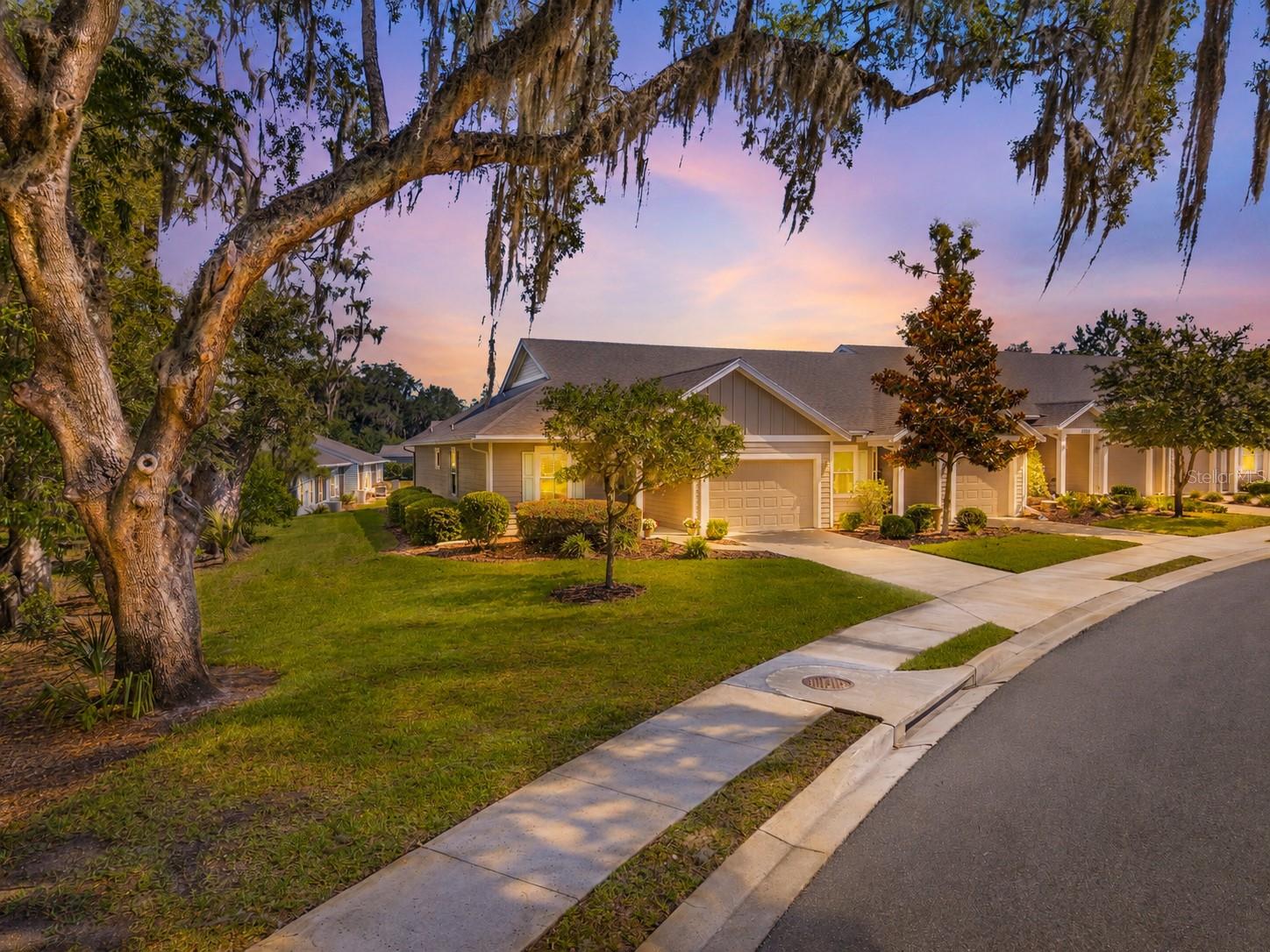 Single Family Residence em NEWBERRY, FL - Daniel Dourado