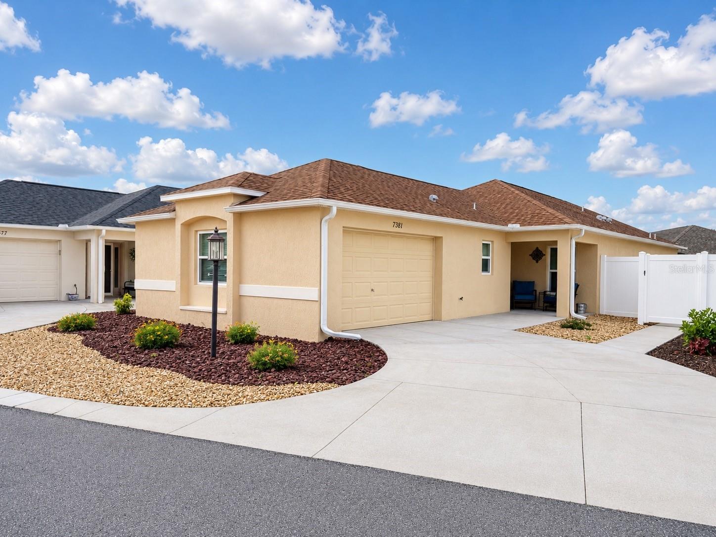 Single Family Residence in THE VILLAGES, FL - Daniel Dourado