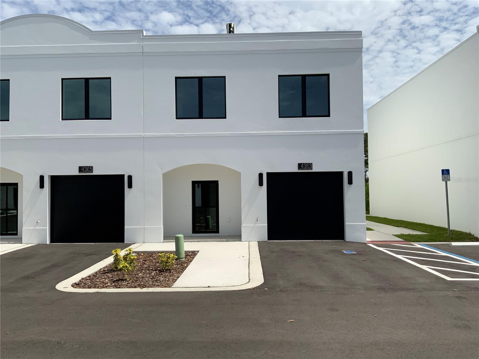 Townhouse in TAMPA, FL - Daniel Dourado