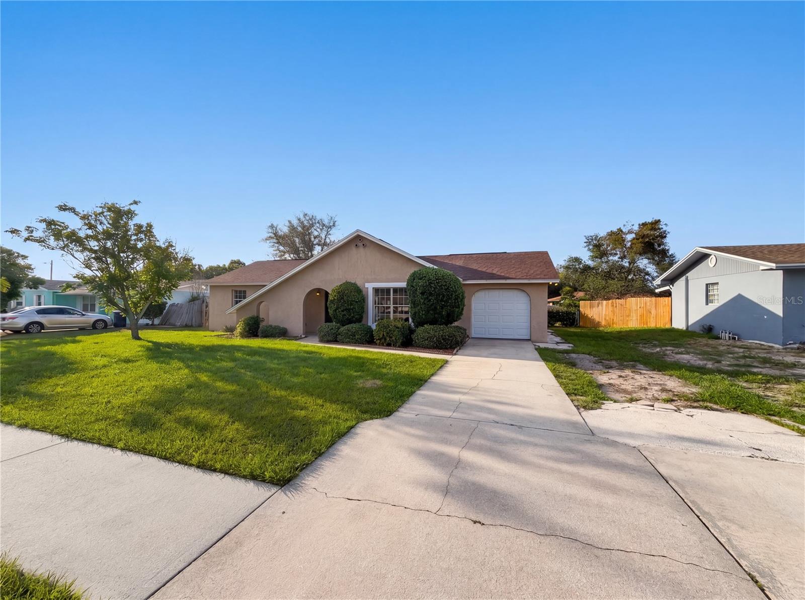 Single Family Residence em DELTONA, FL - Daniel Dourado
