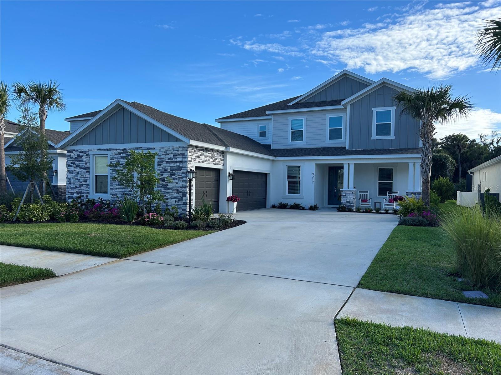 Single Family Residence in SARASOTA, FL - Daniel Dourado