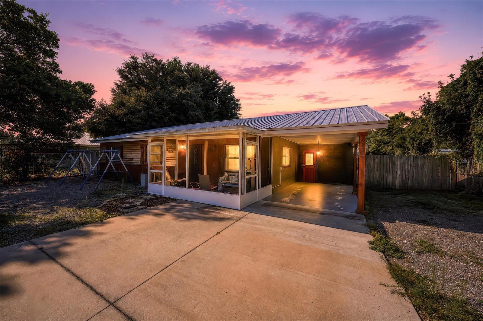Single Family Residence in POLK CITY, FL - Daniel Dourado