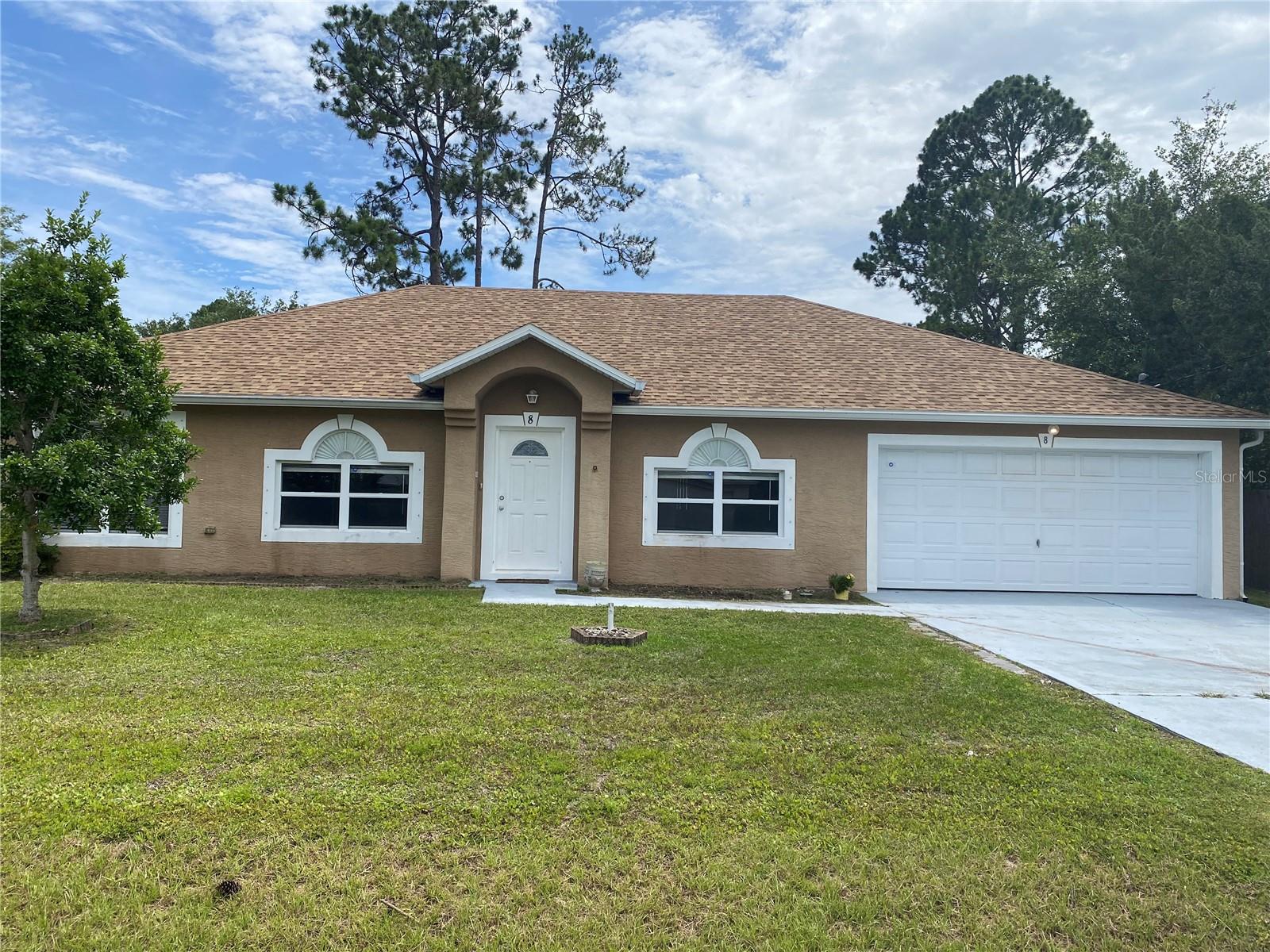Single Family Residence in PALM COAST, FL - Daniel Dourado