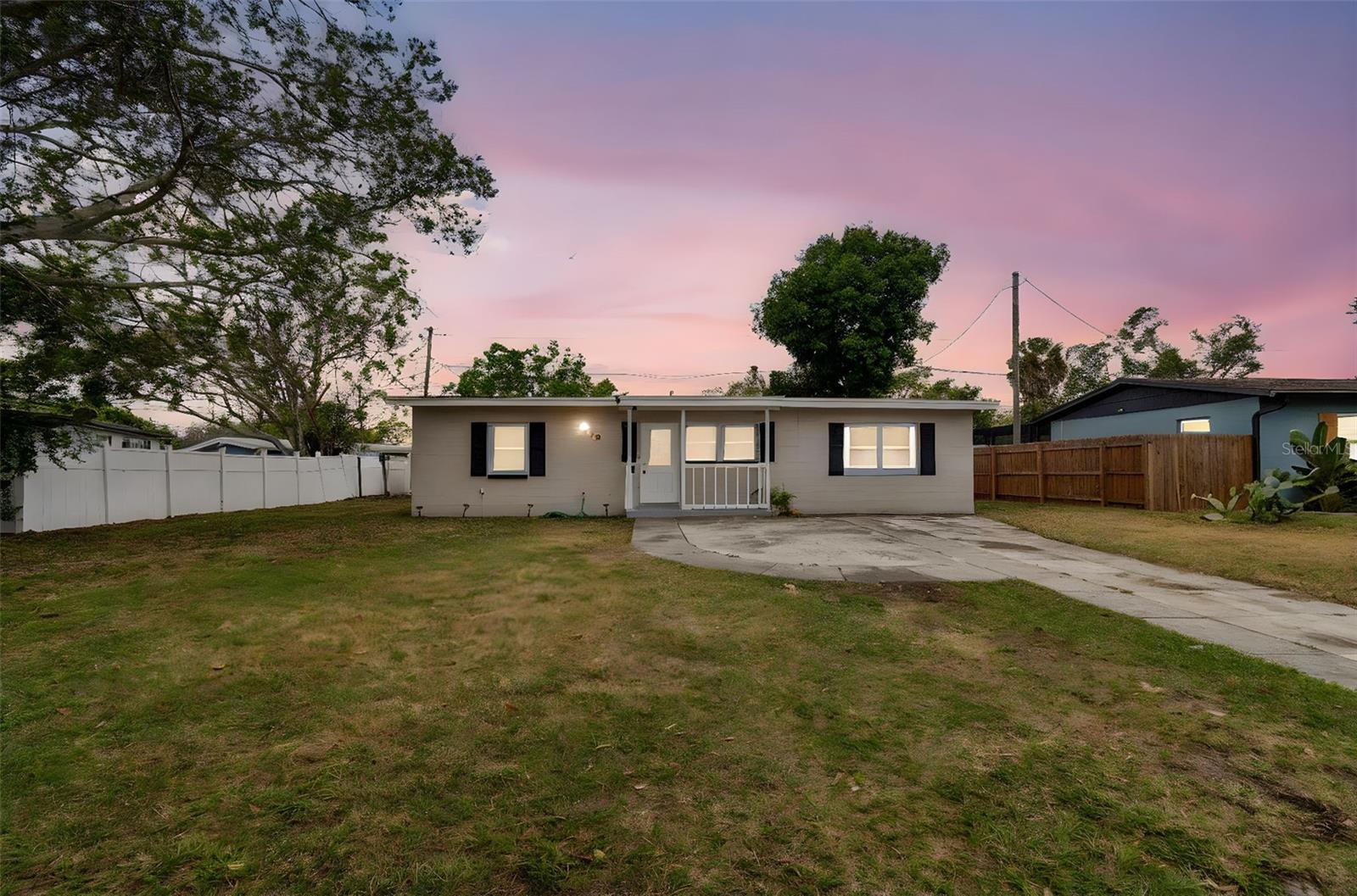 Single Family Residence em ST PETERSBURG, FL - Daniel Dourado