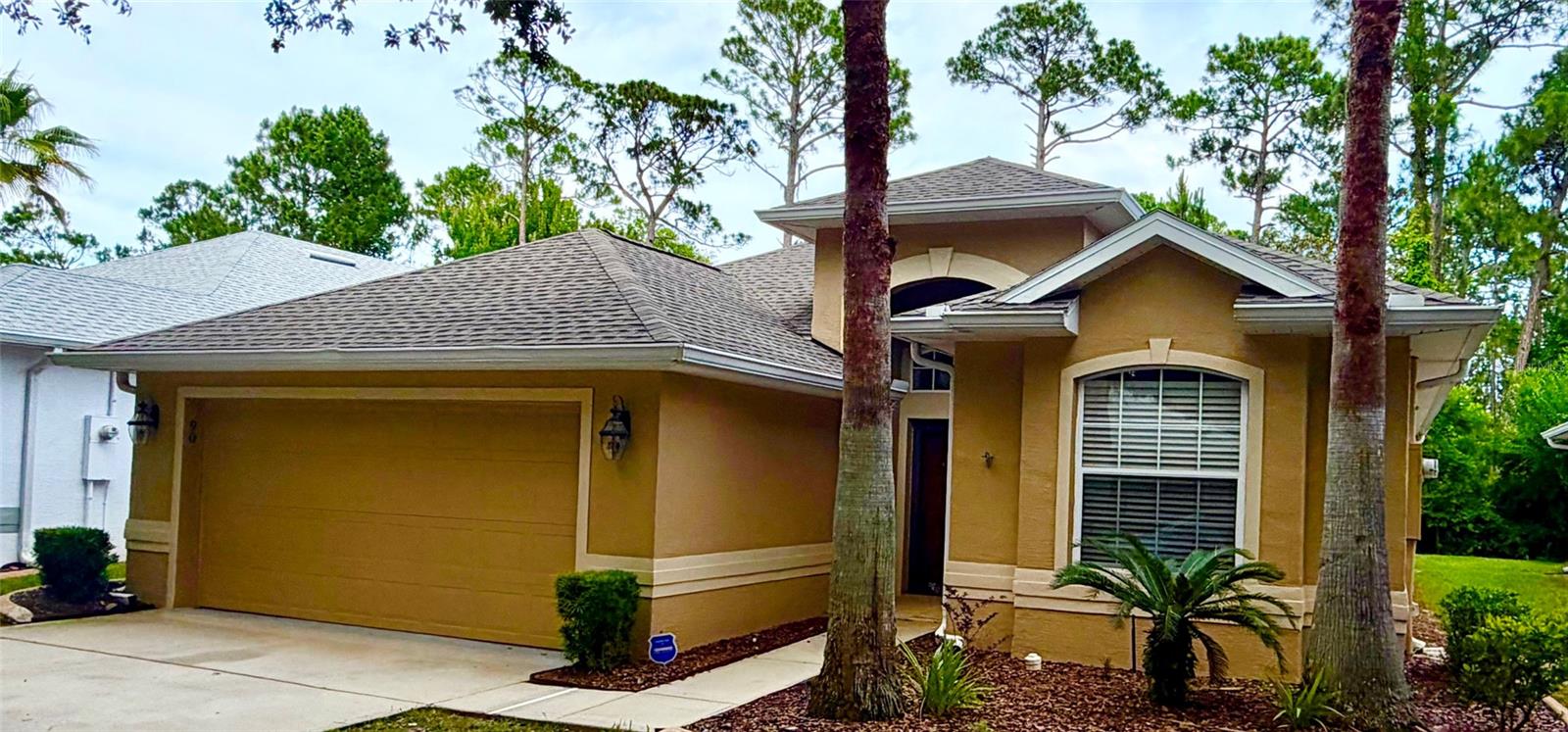 Single Family Residence in PALM COAST, FL - Daniel Dourado