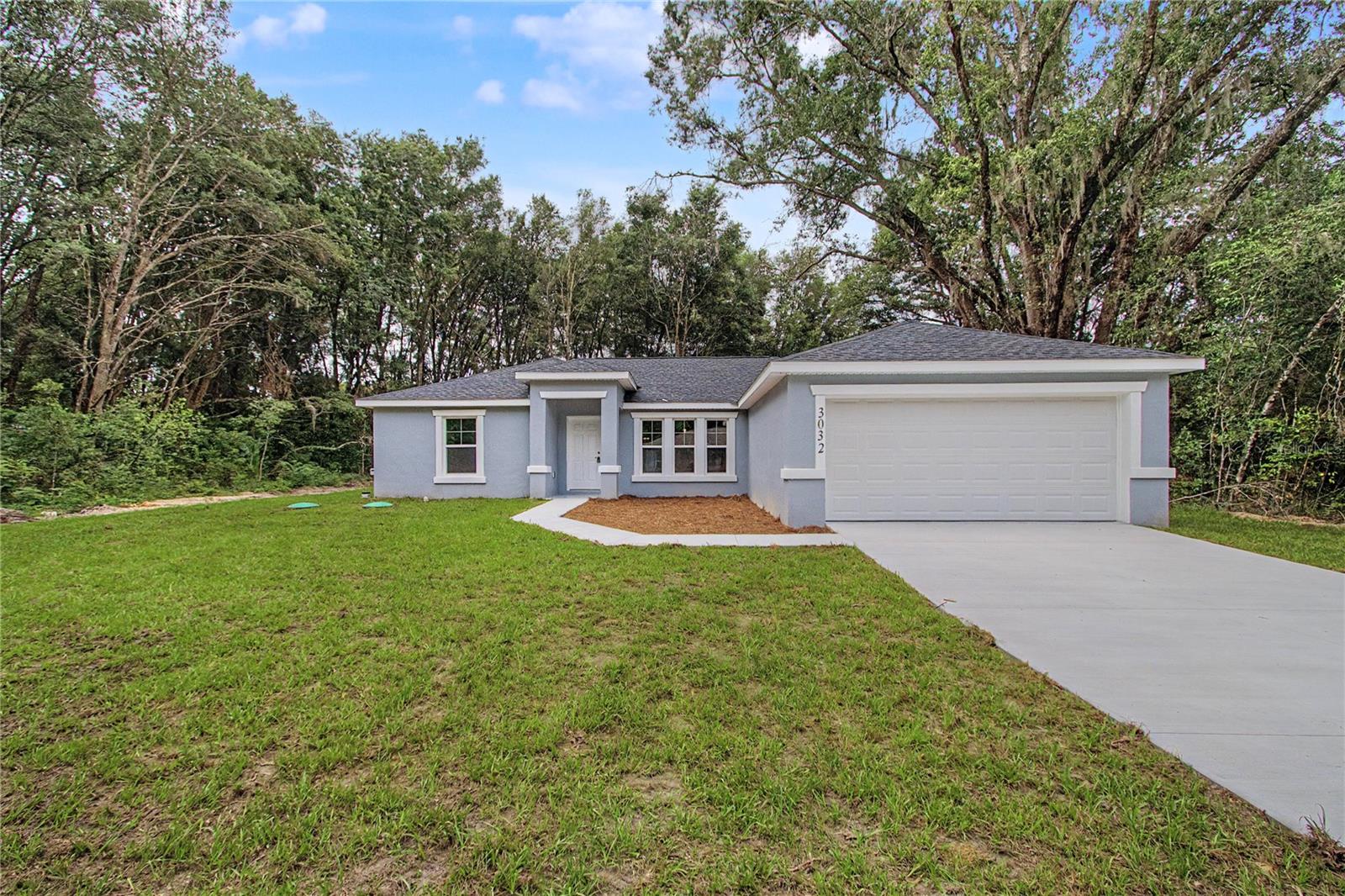 Single Family Residence in SUMMERFIELD, FL - Daniel Dourado