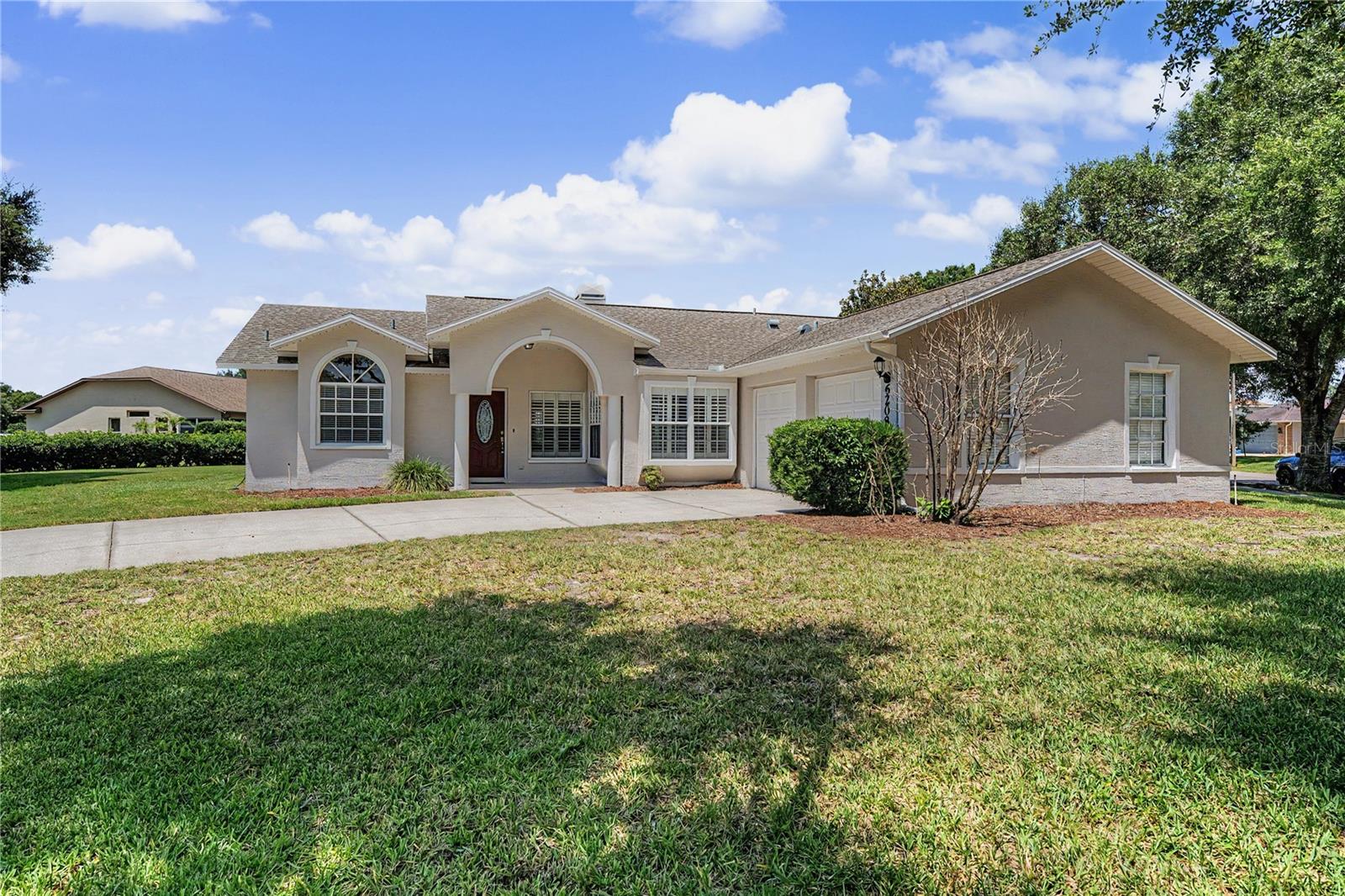 Single Family Residence em ZEPHYRHILLS, FL - Daniel Dourado
