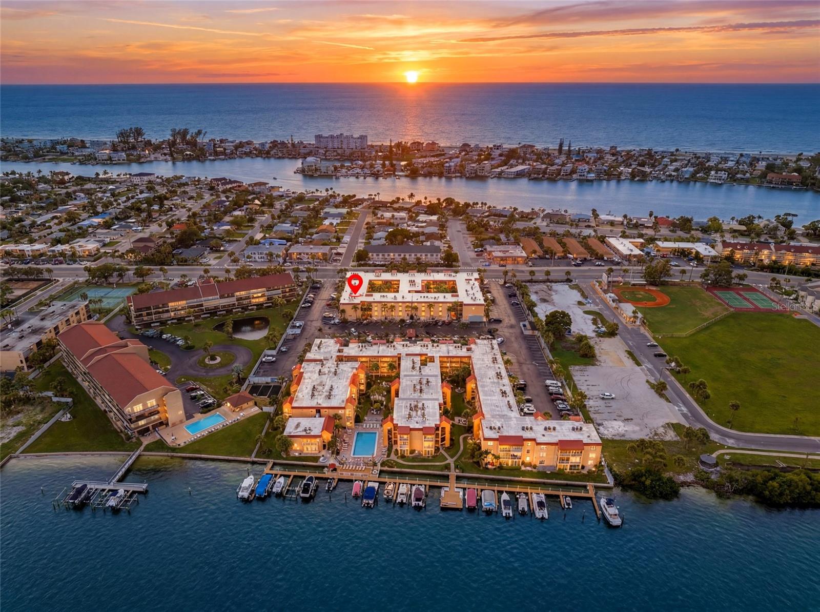 Condominium em ST PETE BEACH, FL - Daniel Dourado