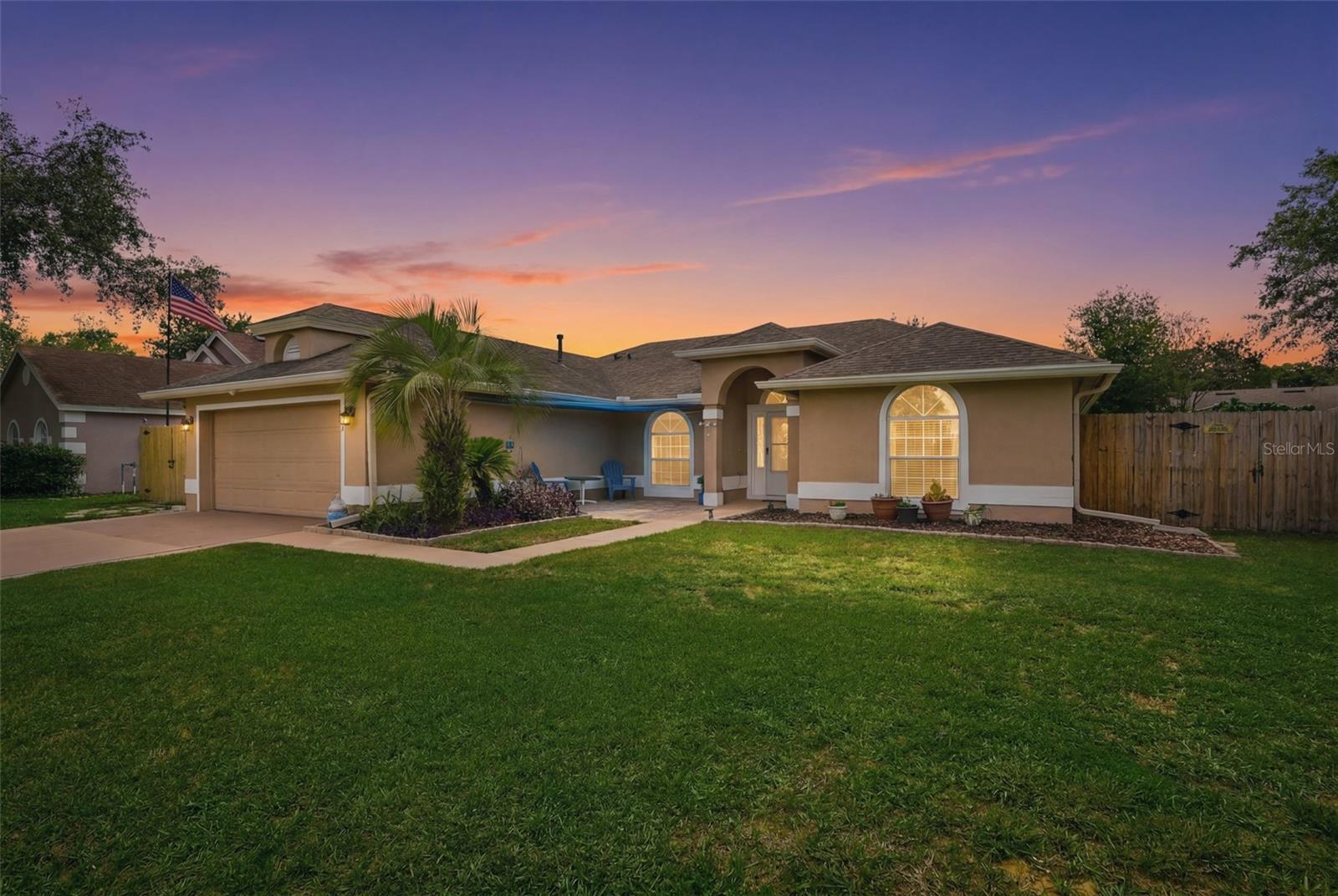Single Family Residence in MINNEOLA, FL - Daniel Dourado