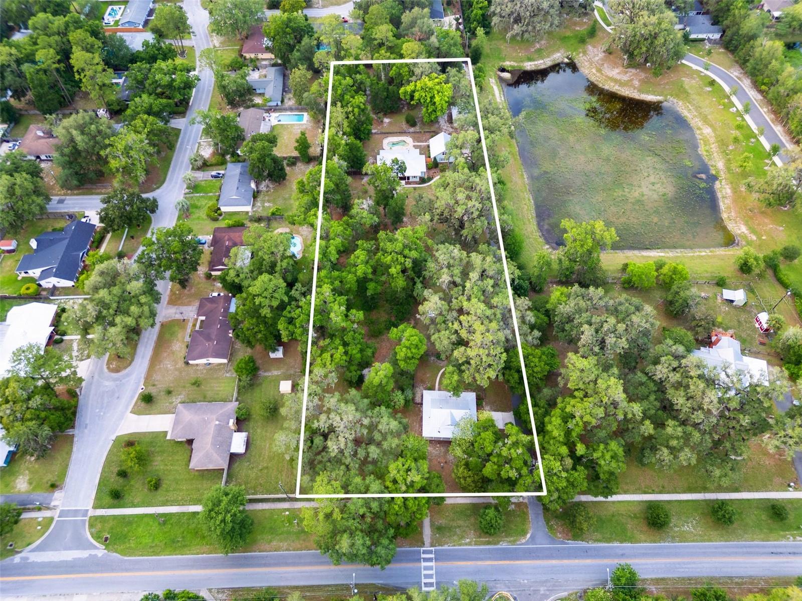 Single Family Residence in GAINESVILLE, FL - Daniel Dourado
