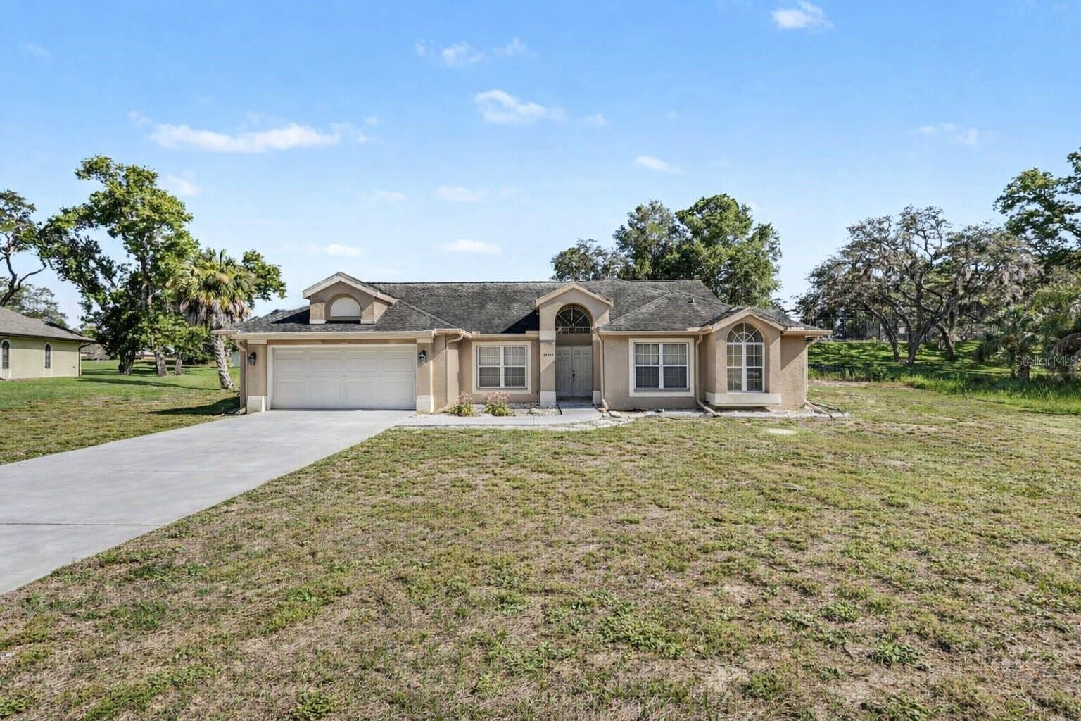 Single Family Residence em SPRING HILL, FL - Daniel Dourado