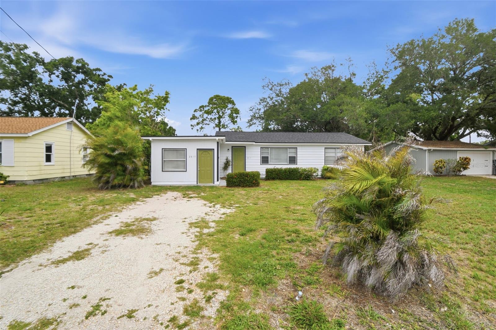 Single Family Residence in SARASOTA, FL - Daniel Dourado