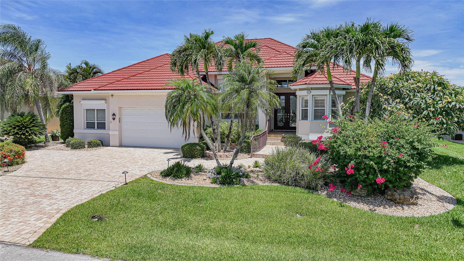 Single Family Residence in PUNTA GORDA, FL - Daniel Dourado