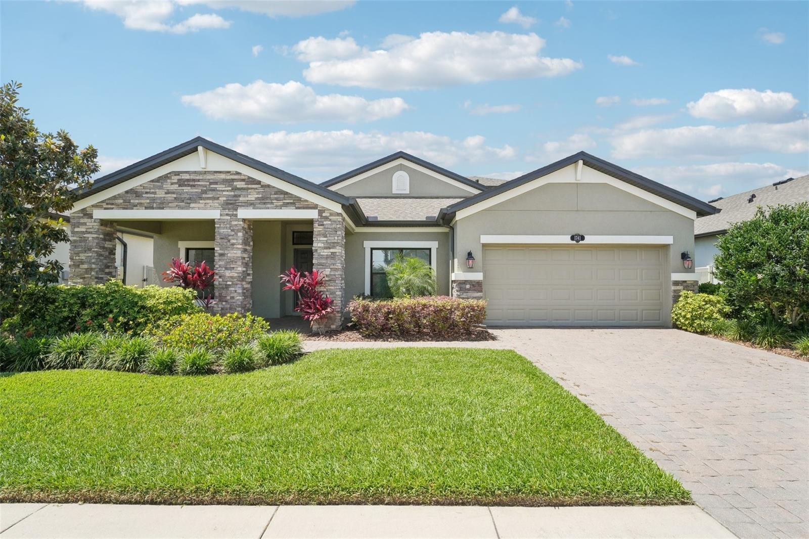Single Family Residence em LUTZ, FL - Daniel Dourado