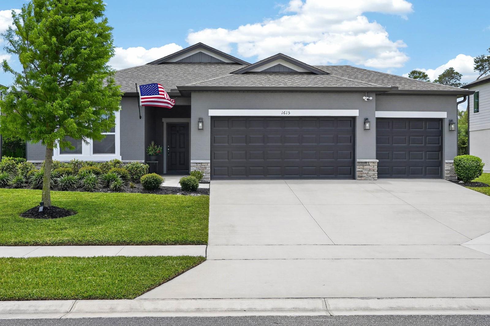 Single Family Residence em DELTONA, FL - Daniel Dourado