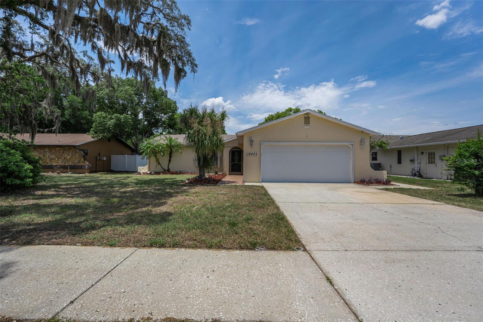 Single Family Residence in HUDSON, FL - Daniel Dourado