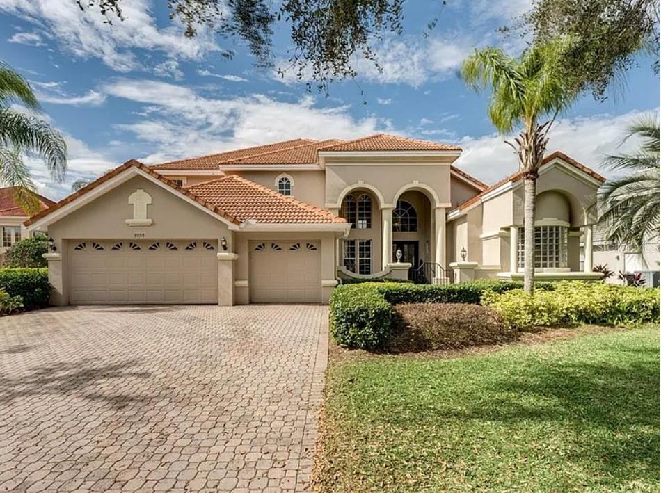 Single Family Residence in ORLANDO, FL - Daniel Dourado