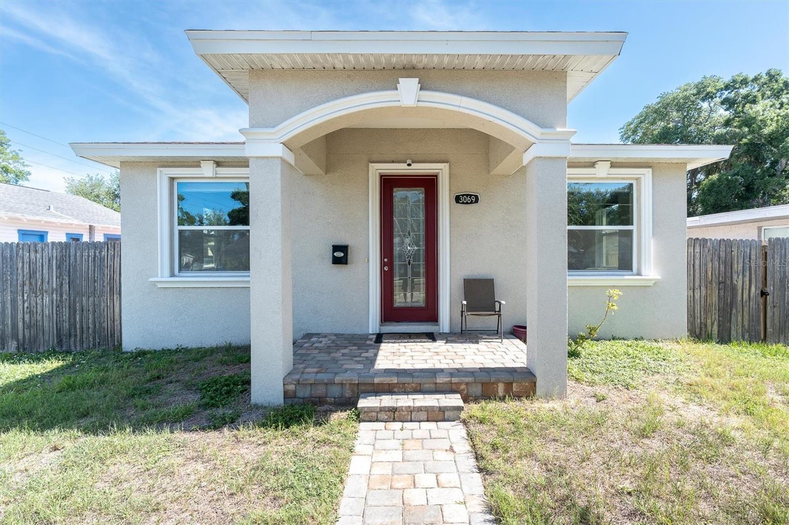 Single Family Residence em ST PETERSBURG, FL - Daniel Dourado
