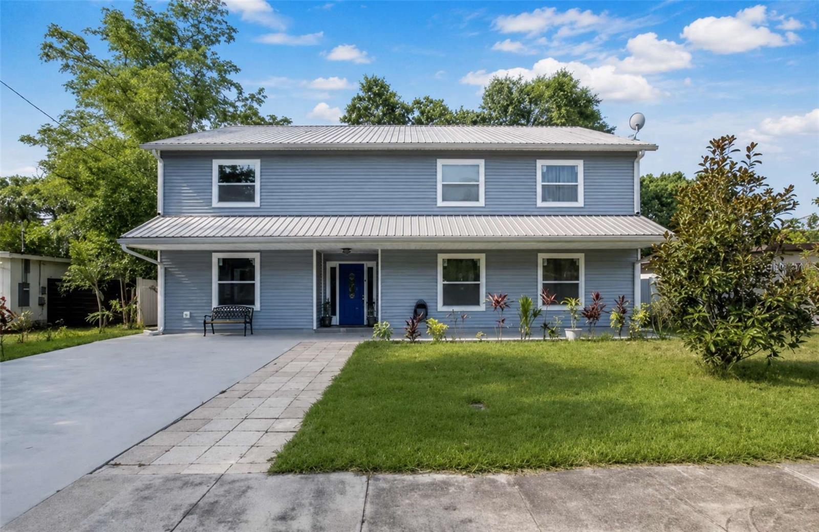 Single Family Residence in TAMPA, FL - Daniel Dourado
