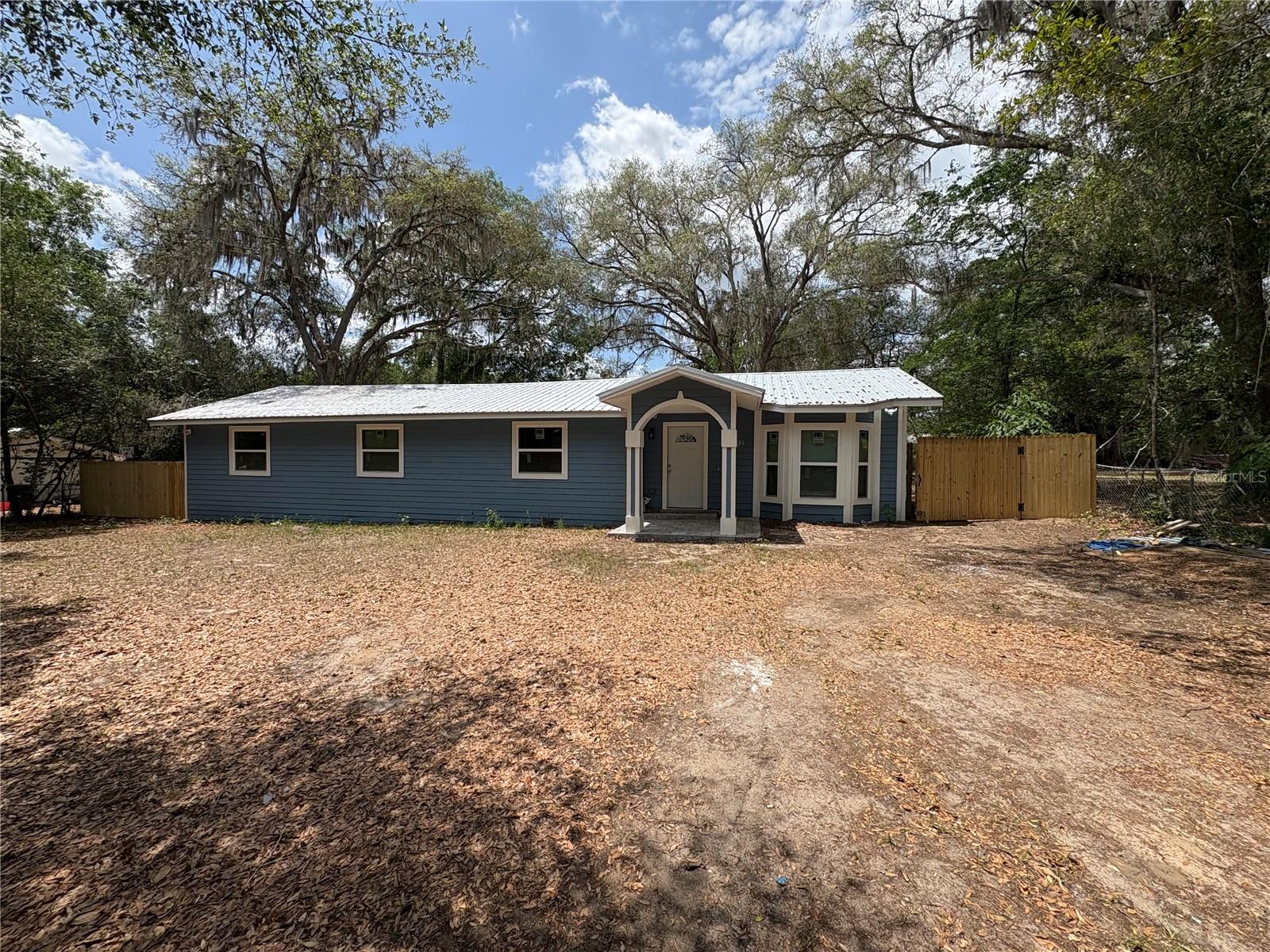 Single Family Residence in GAINESVILLE, FL - Daniel Dourado