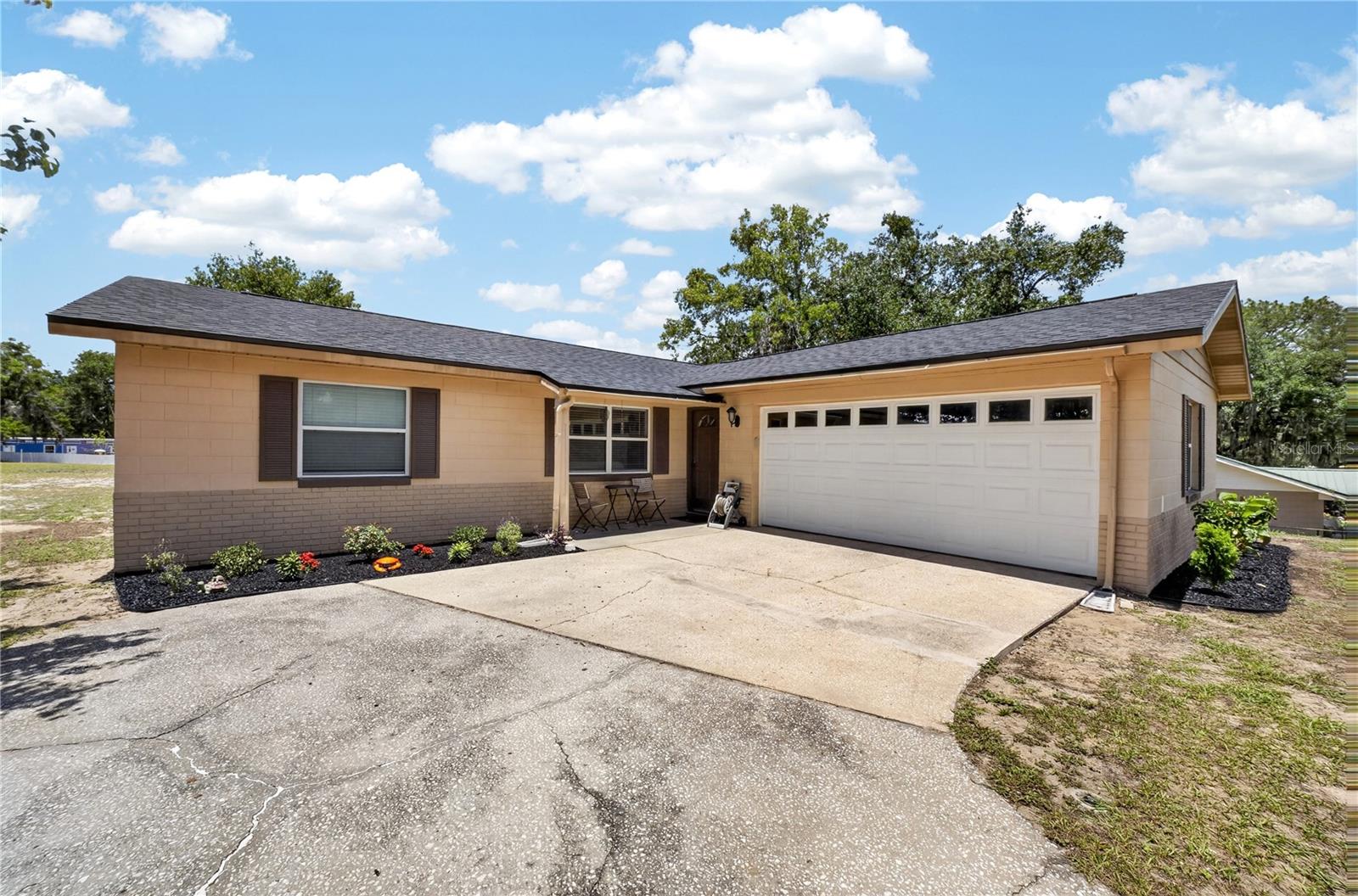 Single Family Residence em FRUITLAND PARK, FL - Daniel Dourado