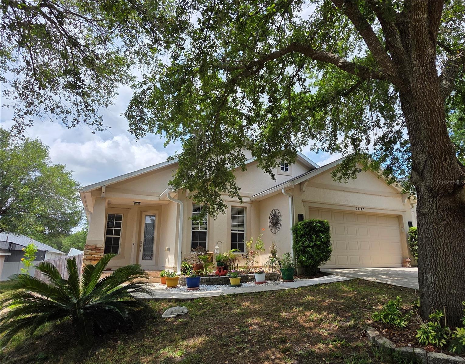 Single Family Residence in SORRENTO, FL - Daniel Dourado