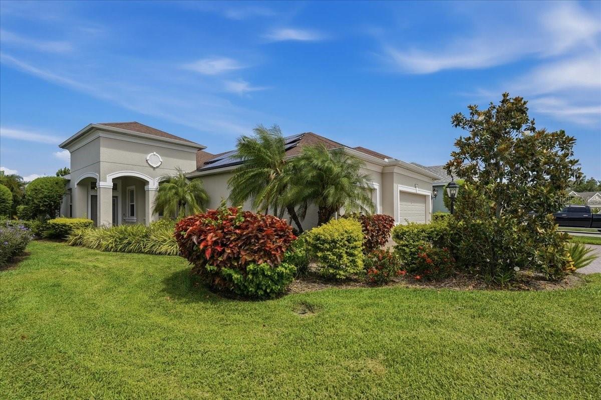 Single Family Residence in SARASOTA, FL - Daniel Dourado