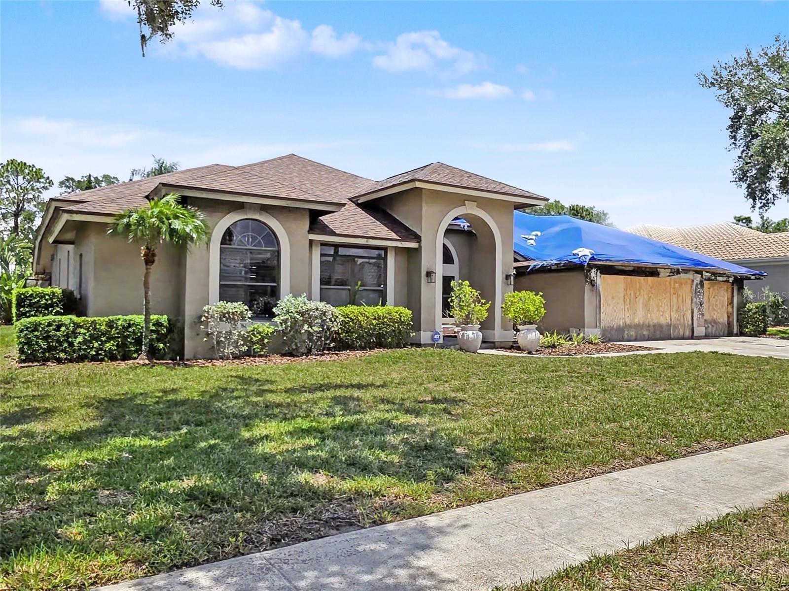 Single Family Residence in PALM HARBOR, FL - Daniel Dourado