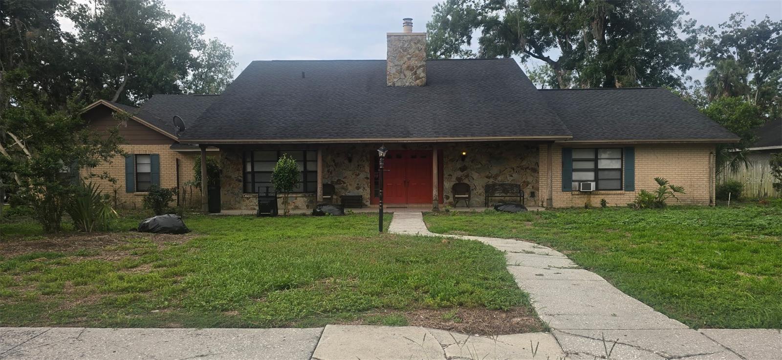 Single Family Residence em BRANDON, FL - Daniel Dourado