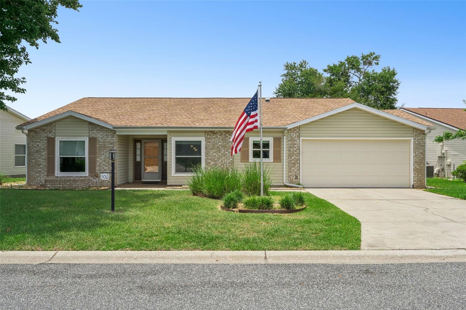 Single Family Residence em LEESBURG, FL - Daniel Dourado