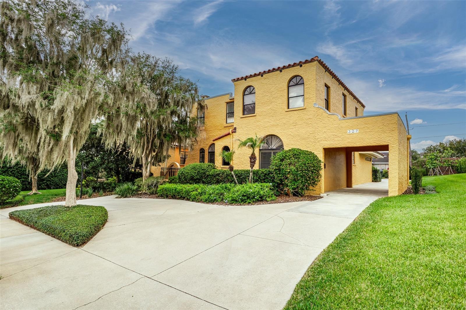 Single Family Residence in LAKELAND, FL - Daniel Dourado
