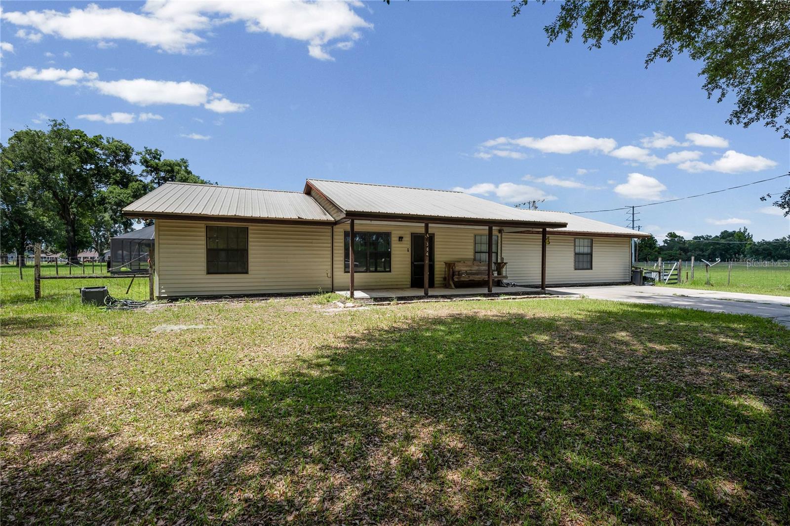 Single Family Residence em BUSHNELL, FL - Daniel Dourado