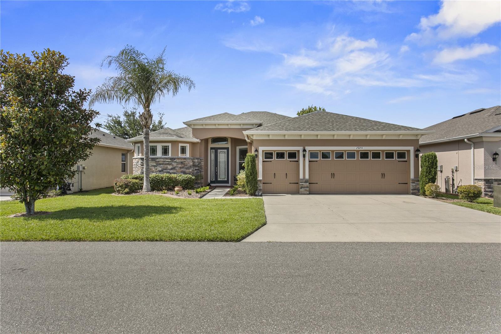 Single Family Residence em SAN ANTONIO, FL - Daniel Dourado