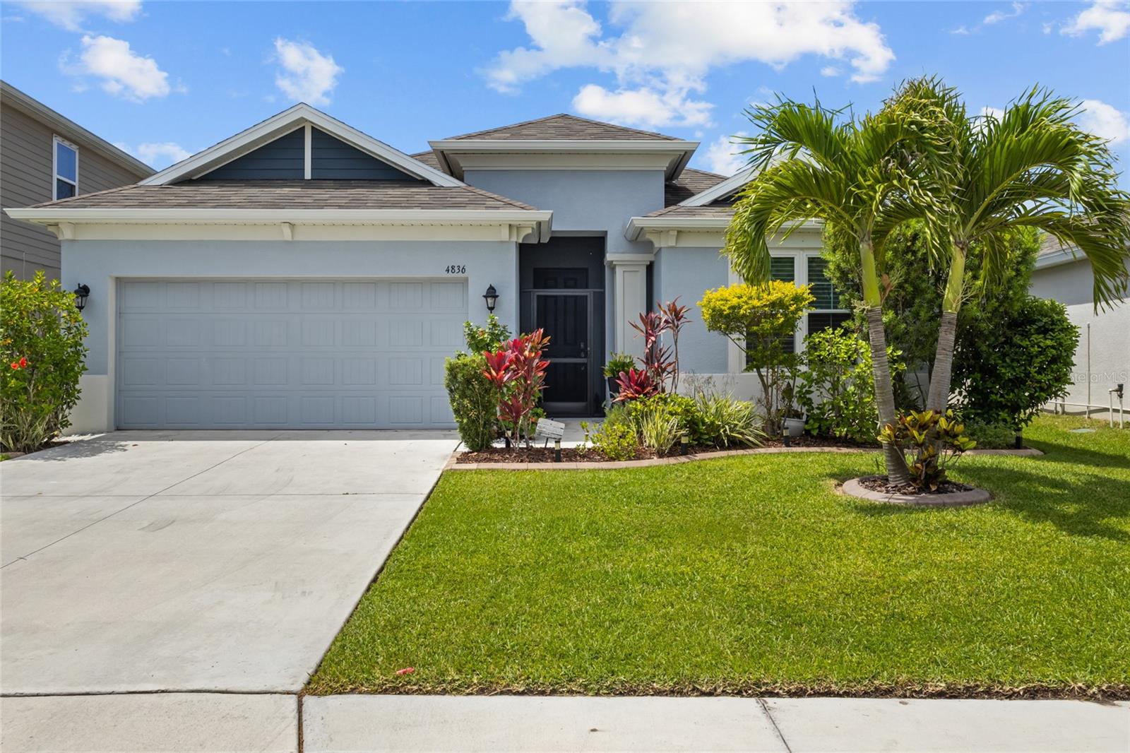Single Family Residence in PALMETTO, FL - Daniel Dourado