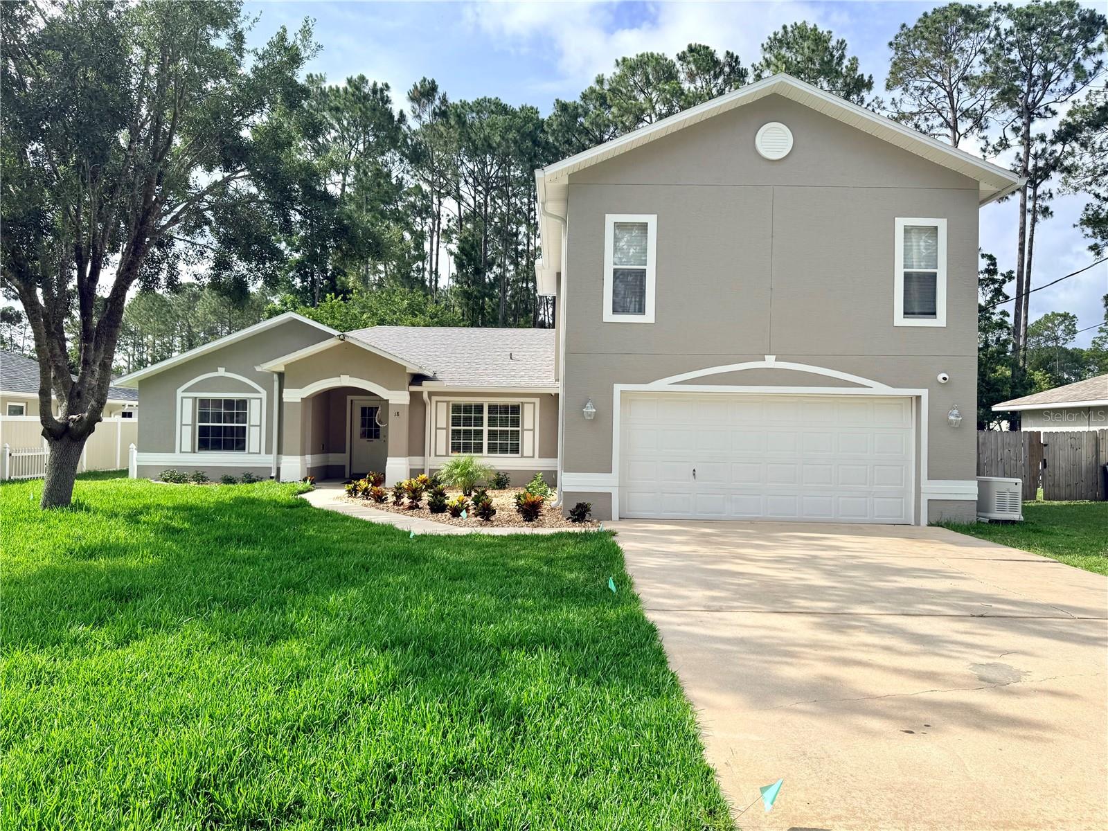 Single Family Residence in PALM COAST, FL - Daniel Dourado
