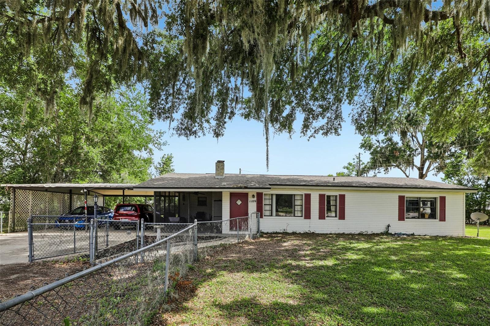 Single Family Residence em BUSHNELL, FL - Daniel Dourado
