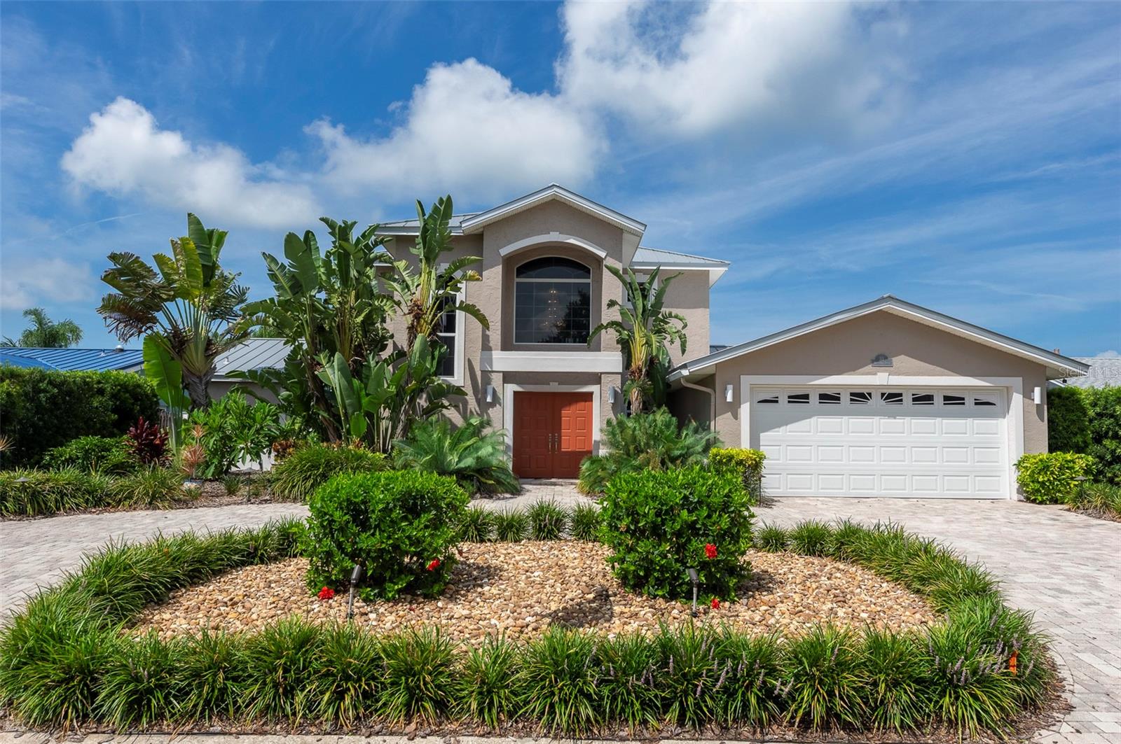 Single Family Residence em ST PETE BEACH, FL - Daniel Dourado