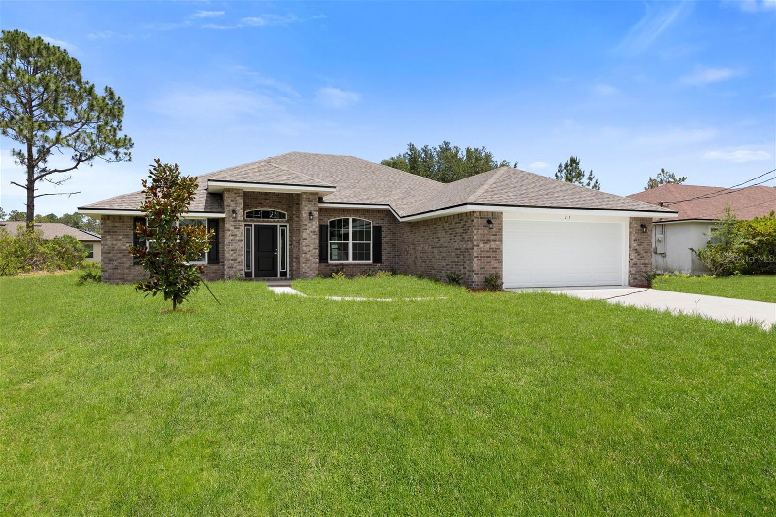 Single Family Residence in PALM COAST, FL - Daniel Dourado
